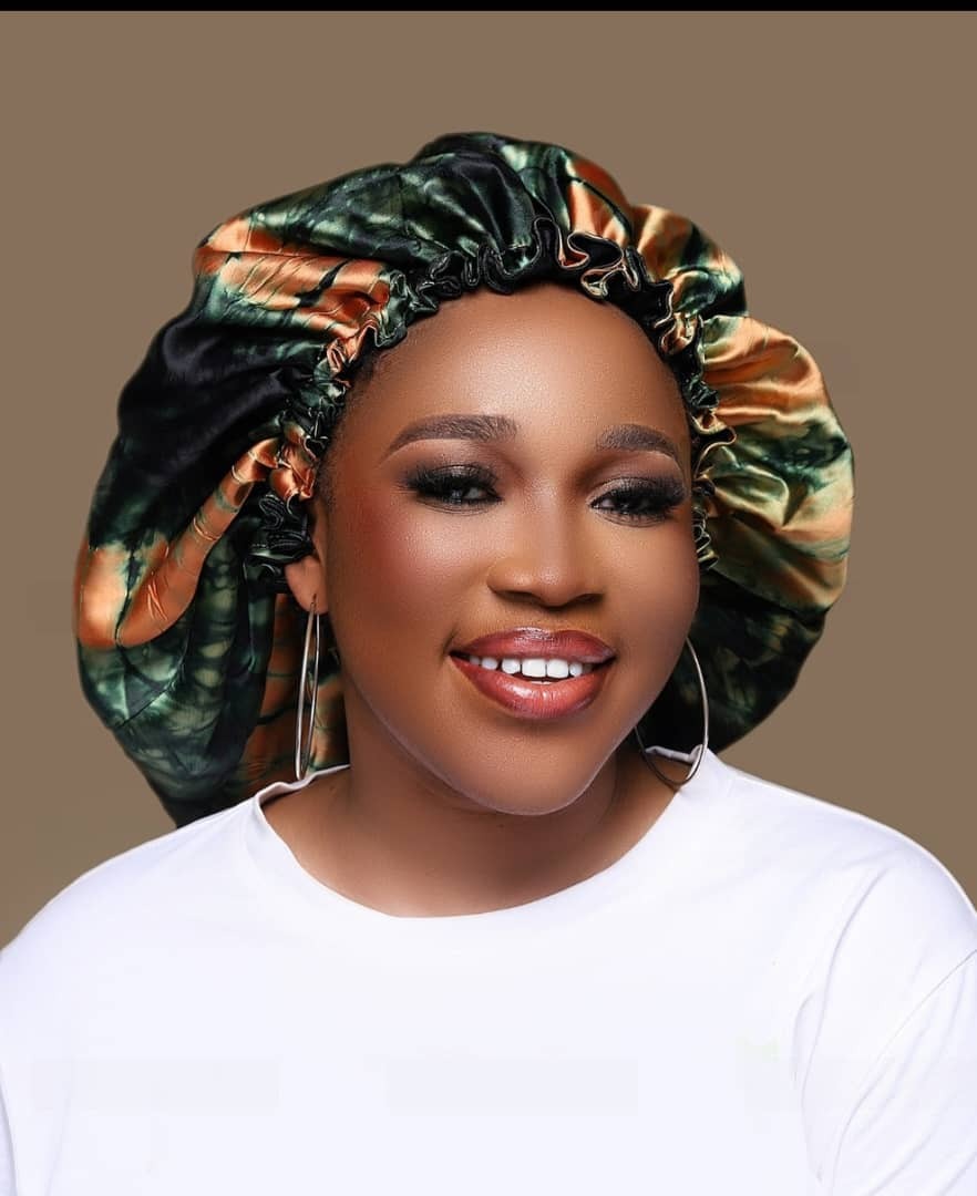 REVERSIBLE ADIRE BONNET